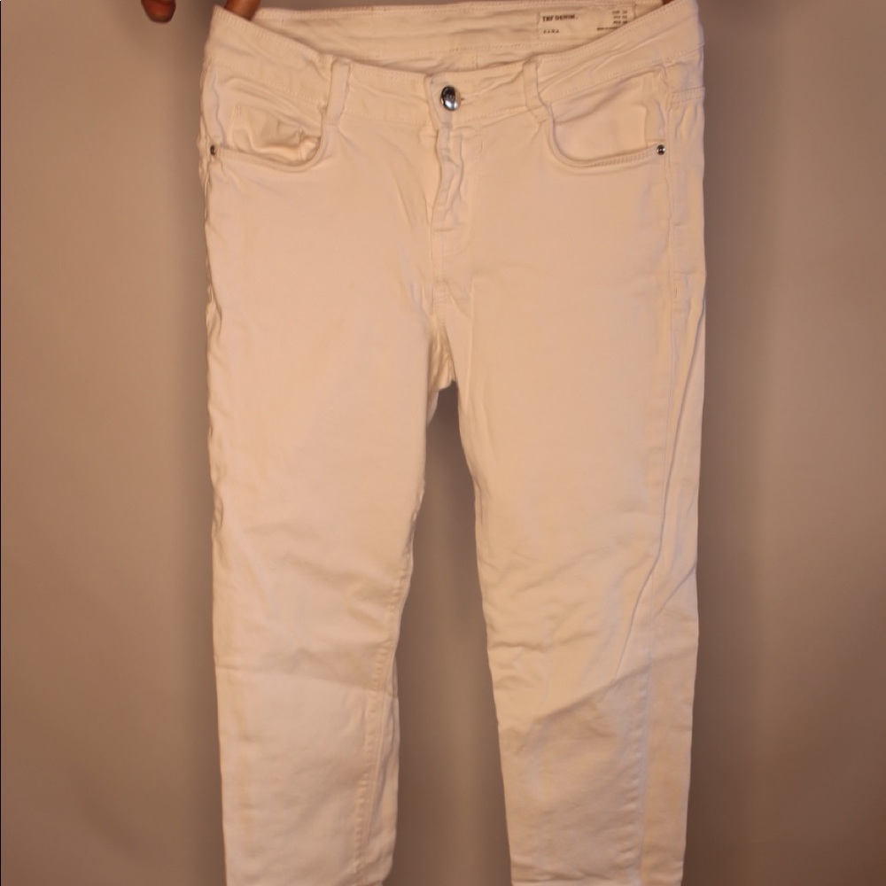 White skinny jeans